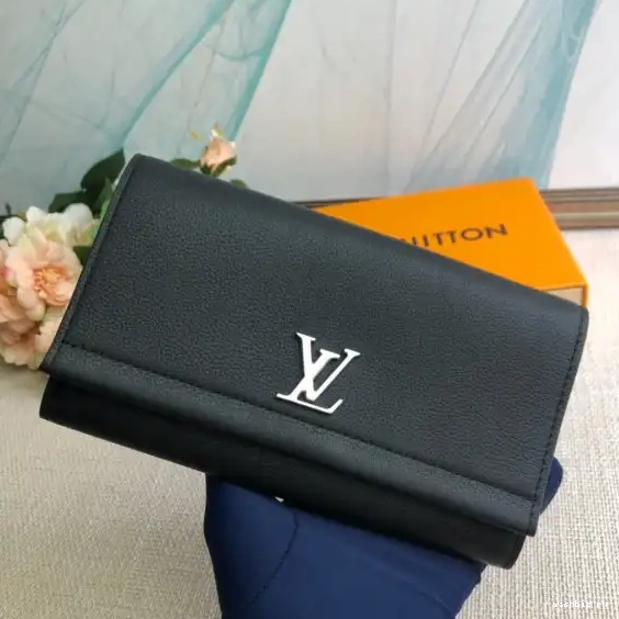 WIS LOCKME LOUIS WALLET VUITTON 0328
